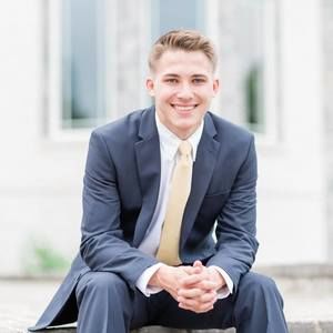 Meet your Posher, Adam